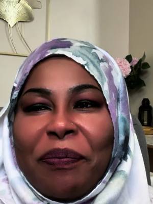 A post by @kawtherabdalla46 on TikTok caption: ليه الناس بيفتكرونا جاهلات؟ 
