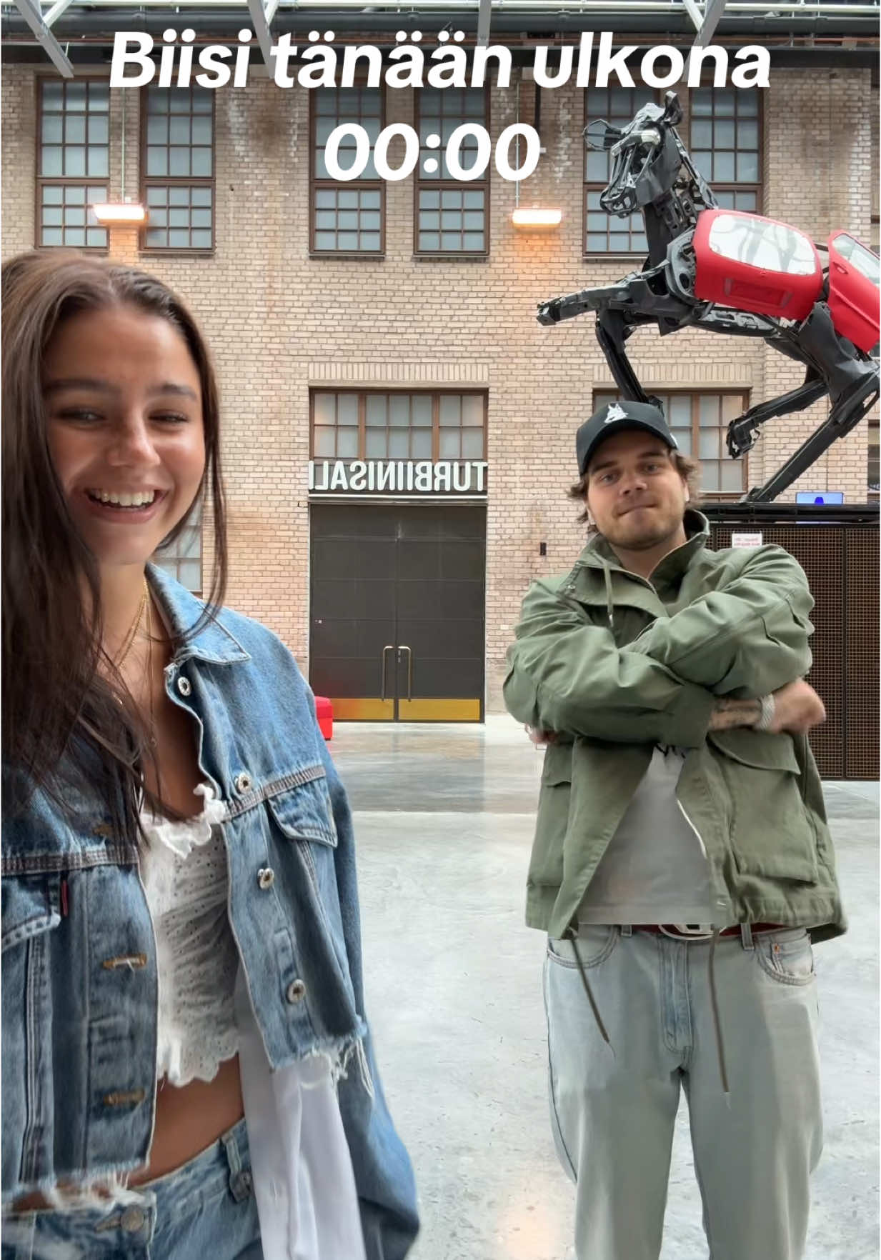 A post by @mirellavirallinen on TikTok caption: 🚗⚰️ #fyp 