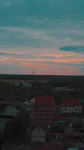 A post by @tiefundton on TikTok caption: „Haus der Flüsse“ oder heute: „Haus des Technos“🔊 Nächste Woche kommt noch ein Remix nd ihr könnt entscheiden⤵️✍️ Vollversion ist auf Youtube🖤