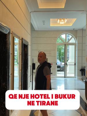 A post by @beribuzhi on TikTok caption: Agim Haxhen (subjektin ne foto) e kam loçkaman. E incizova befasisht per me ju tregu qe kjo video nuk ishte reklame me pare, por thjeshte me ia dhane hakun nje hoteli te bukur ne Tirane. 