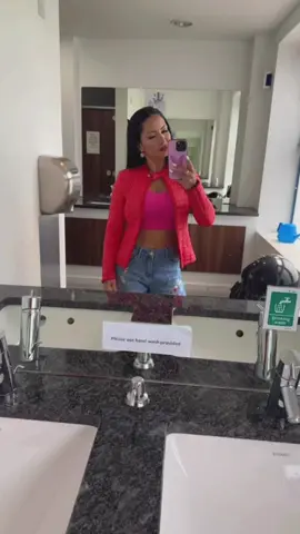 A post by @florinadragomir5 on TikTok