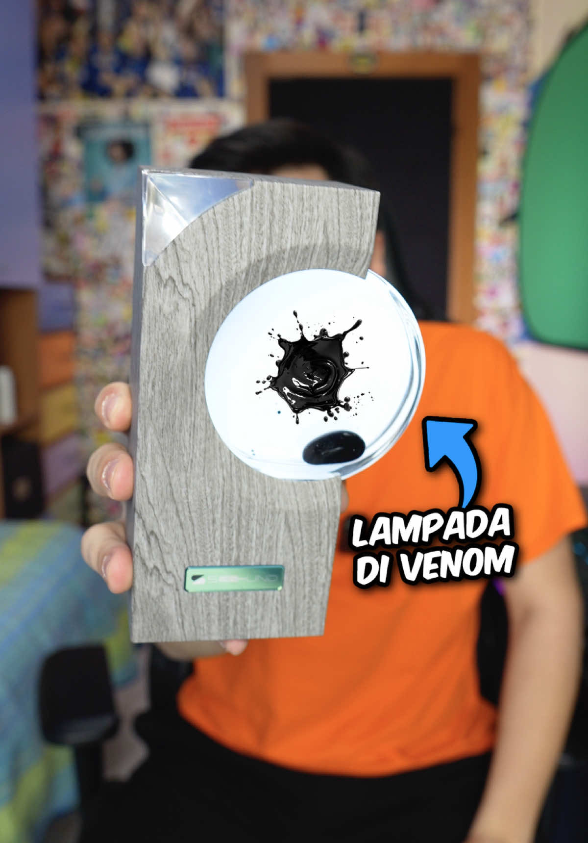 A post by @nick_radogna on TikTok caption: La Lampada col Fluido Magnetico di Venom 🔉 Ha senso comprarla secondo te?