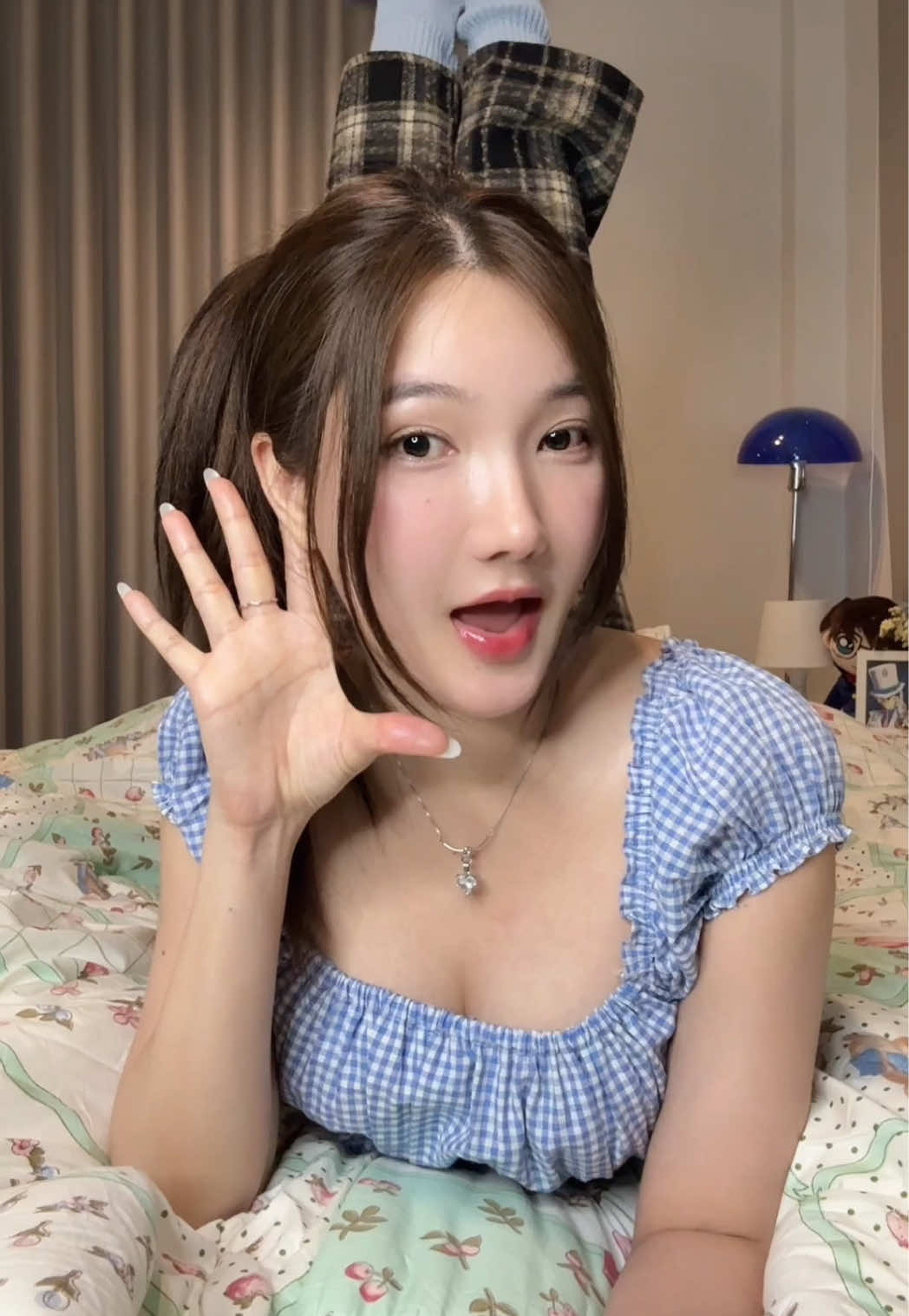 A post by @ccreamlike on TikTok caption: อยากมีพี่โชนบ้าง