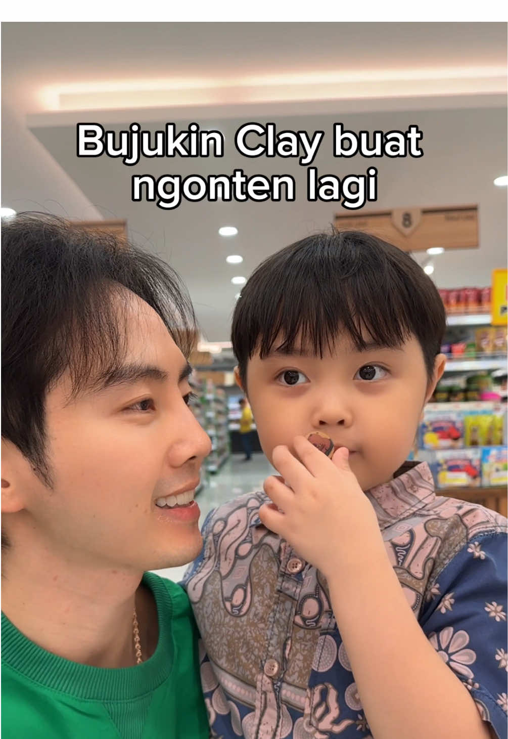 A post by @michaelrendyw on TikTok caption: Minta izin dulu 🙏🏻