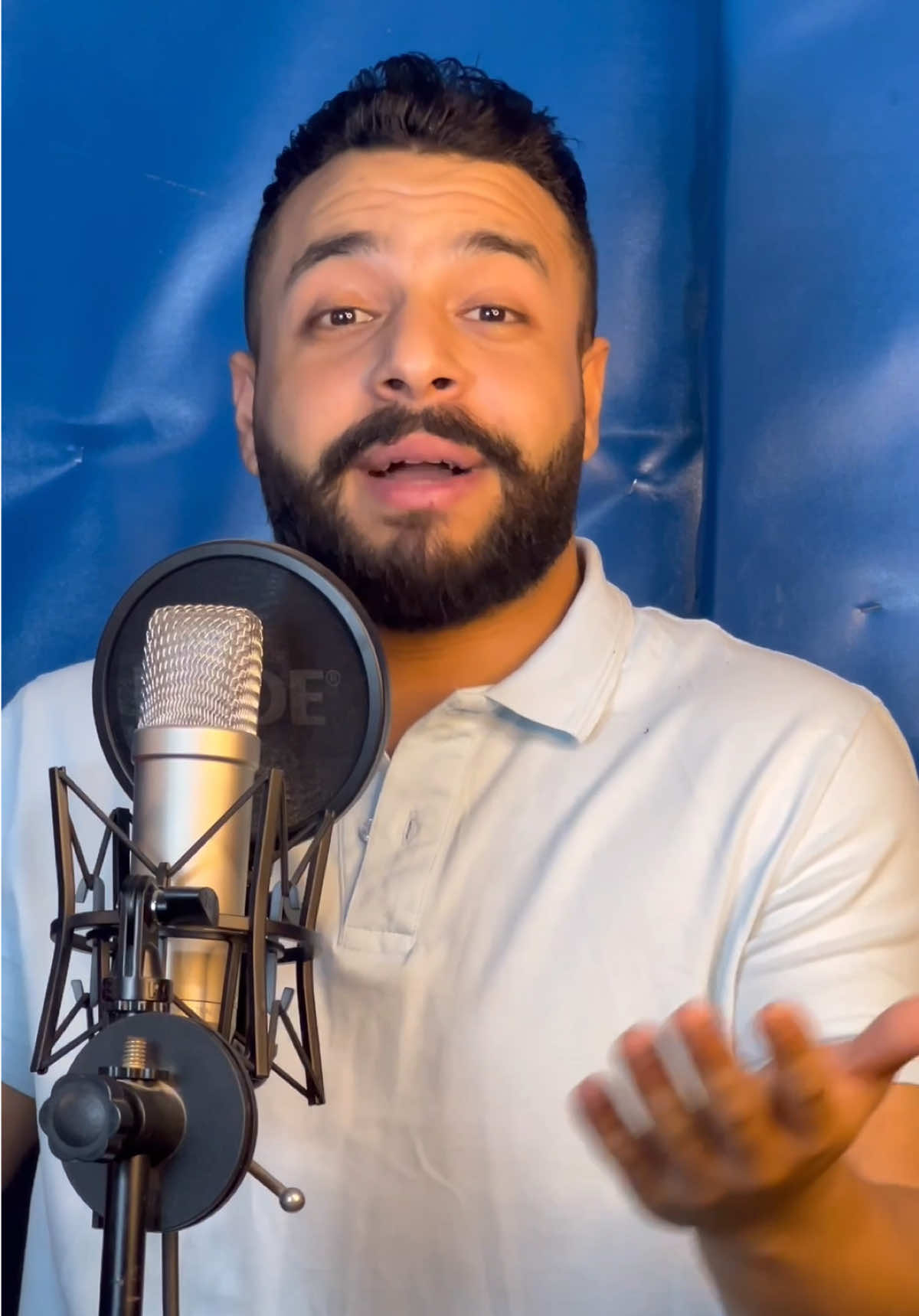 A post by @ahmed_mekawiii on TikTok caption: دى النتيجه لما بعمل اغنيه بالطريقه المصريه😂