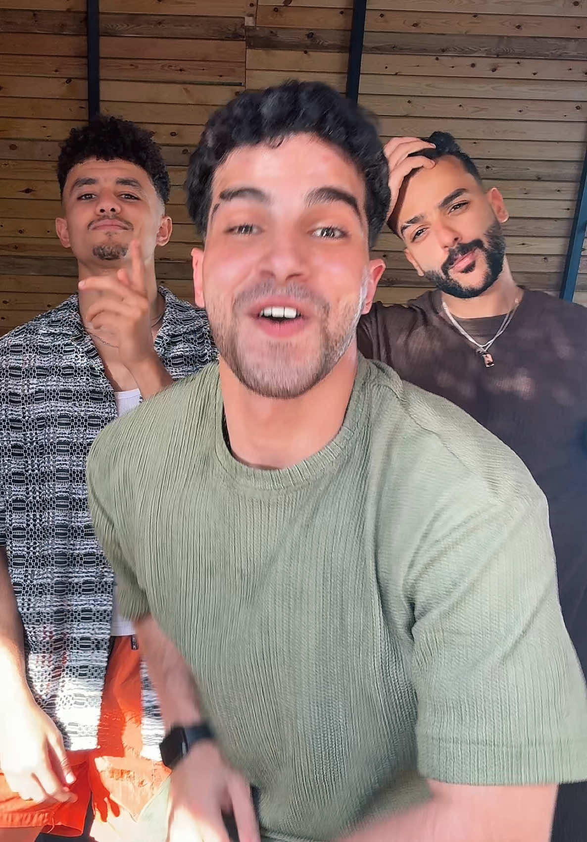 A post by @shehabeldin100 on TikTok caption: @Eltourky 👑 @HaMo ElArAbY انا نزلت صور جامده هناك خشو شوفوها 😂❤️