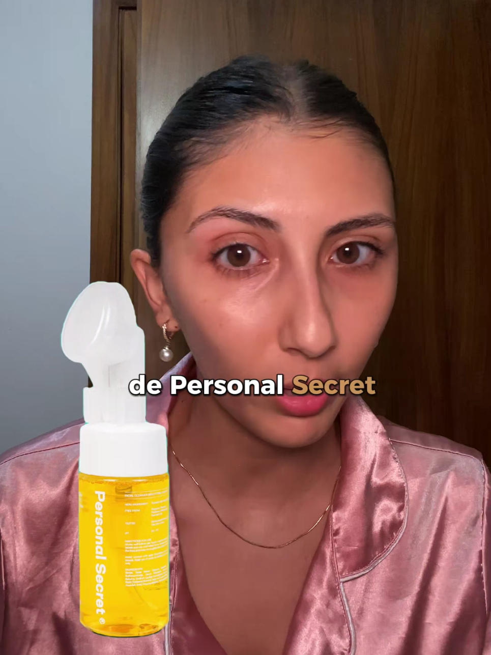 A post by @iconz.mx on TikTok caption: El mejor limpiador facial del mundo mundial. 🔗 Cómpralo en el Link 🔗 #tiktokshophotsalemx  #psiloveyou  #personalsecret  #skincare  #limpiador  #facial 
