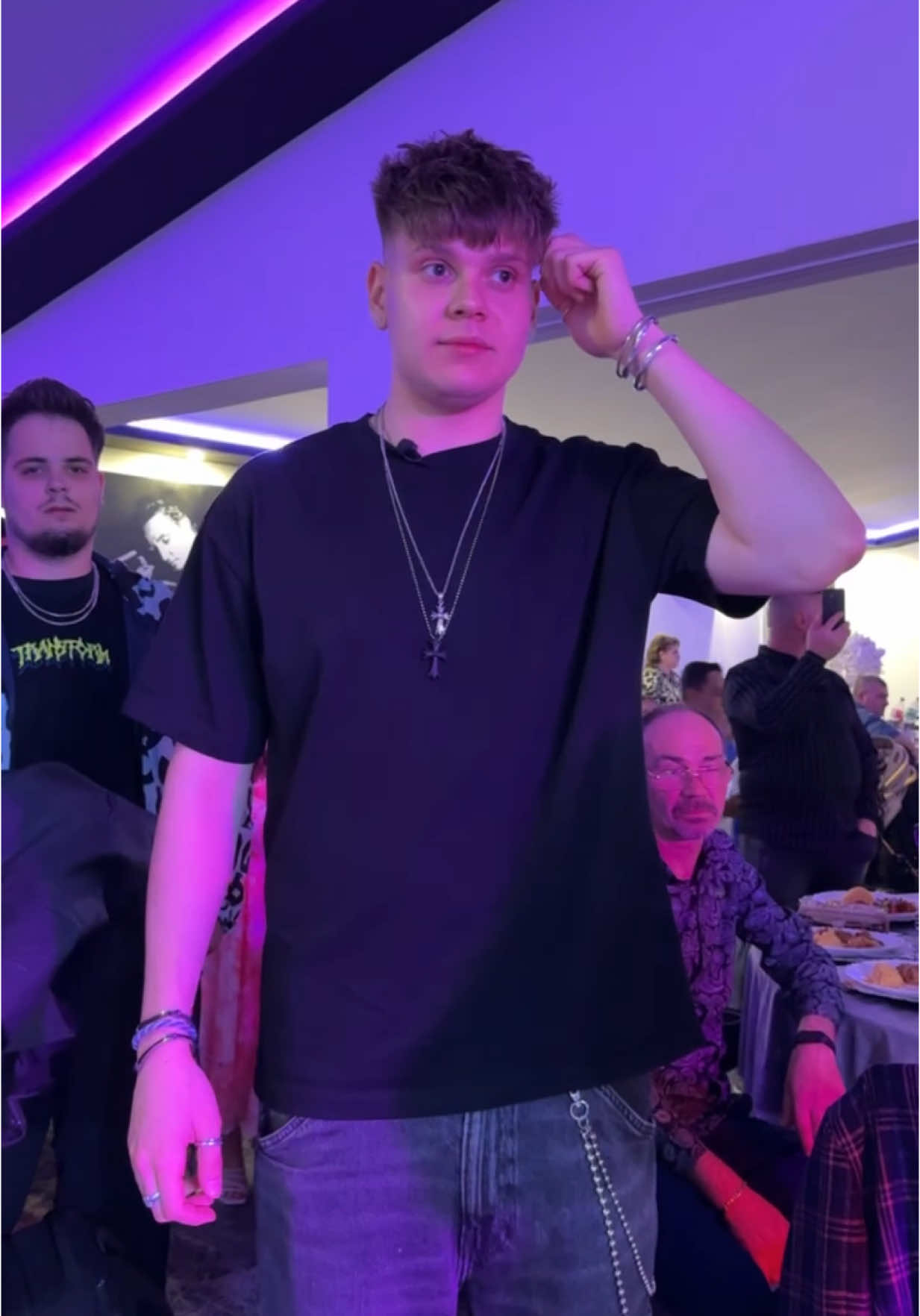 A post by @daviiidenko1 on TikTok caption: ig: daviiidenko... #fyp 