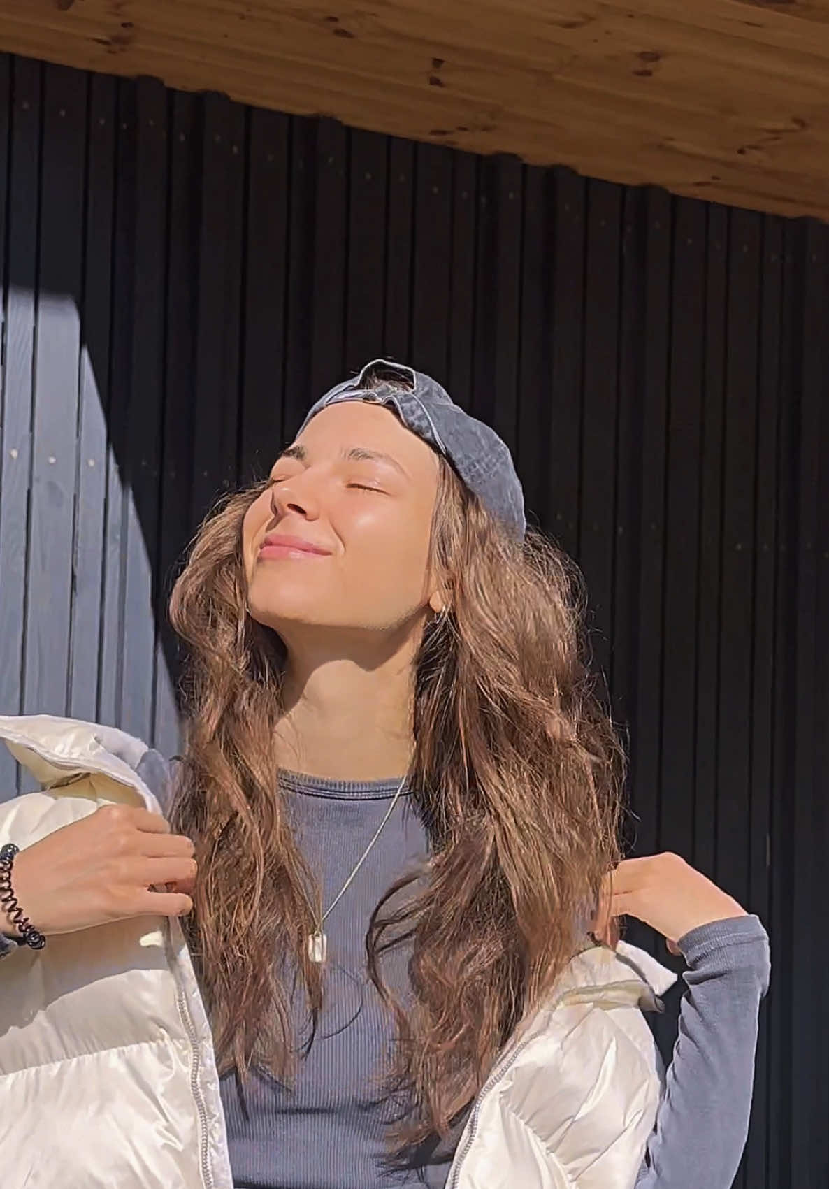A post by @kubikrombik on TikTok caption: який трек😍