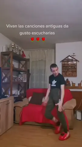 A post by @6kjesu on TikTok caption: Vivan los abuelos hay que cuidarlos como oro en paño porque sin ellos no seriamos nada feliz dia familia#fyp #parati #tiktok 