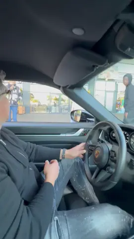 A post by @chico_lottomillionaer on TikTok caption: Als ich Millionen gewann, dachte ich zuerst, mein Leben hätte sich verändert. Aber ehrlich? Die größte Freude ist es, anderen Menschen etwas zurückzugeben. Das macht mich wirklich reich. #dortmund #chicolottomililonär #kürsatyildirim 