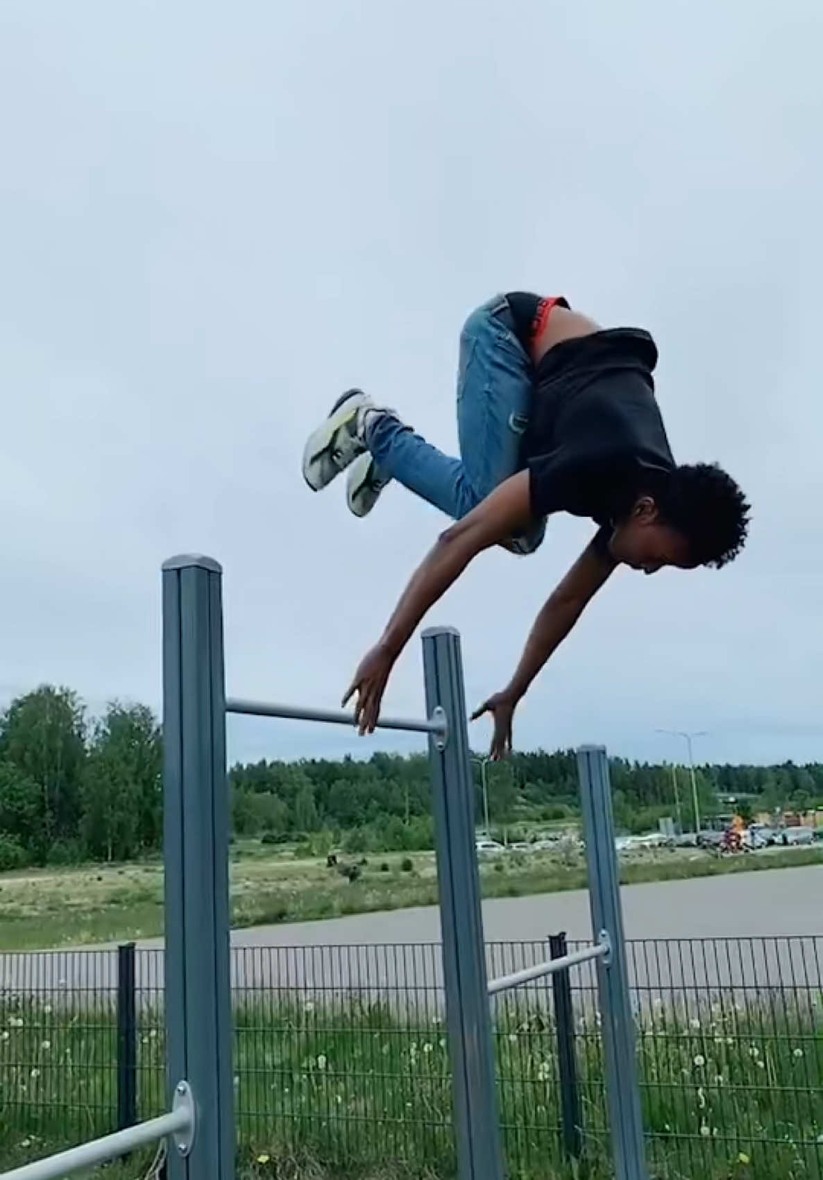 A post by @asad_barstarz on TikTok caption: 🔥🦾 @Asad Friigym #fyp #asadfriigym #fypppppppppppppp 