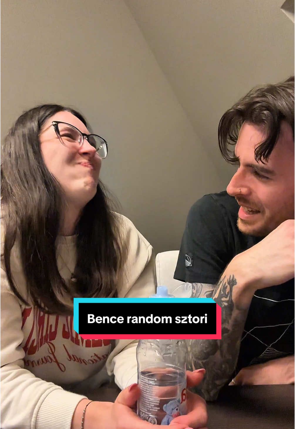 A post by @petrikcsenge on TikTok caption: Ilyenek Bence random történetei😅 #nekedbe #foryouba #petrikcsenge @SziniTV  