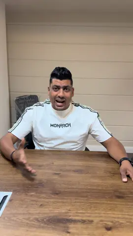 A post by @elshazly_11 on TikTok caption: #الشاذلي_هيلف_مصر ينفع الي أتعمل معايا في أسيوط ده ؟؟ 