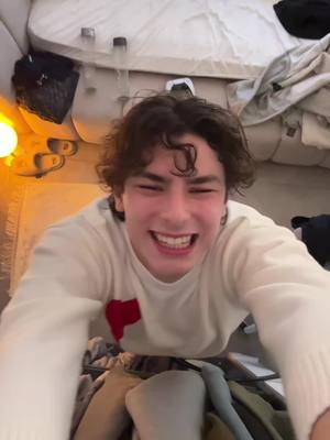 A post by @furkanustunsoy on TikTok caption: Odamı toplamam lazım olabilir