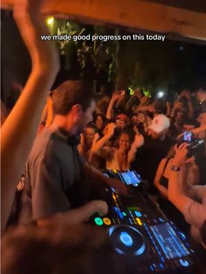 A post by @fredagainagain on TikTok caption: @ca7rielypacoamoroso 