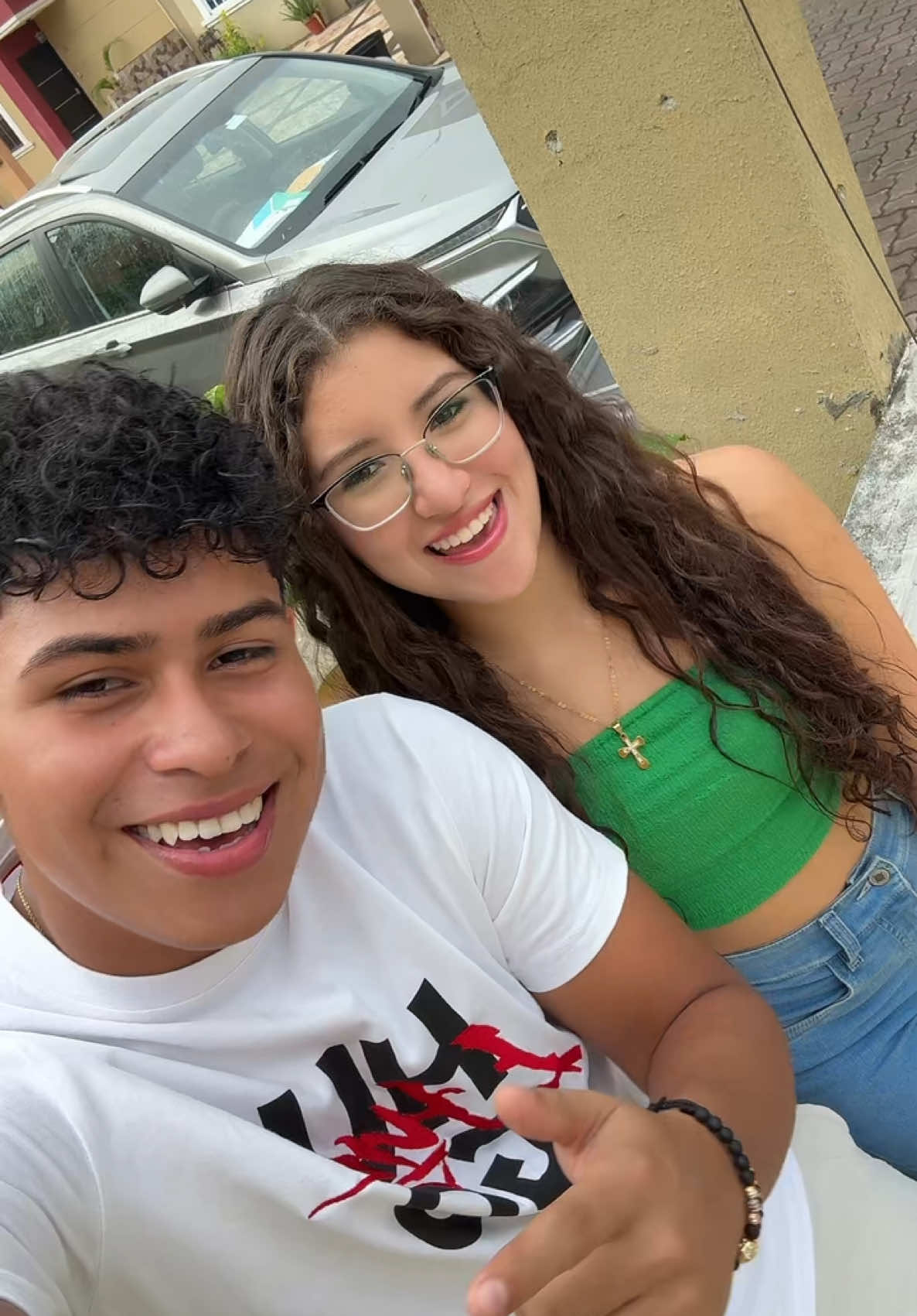 A post by @angelinams0102 on TikTok caption: Regresamos 💕