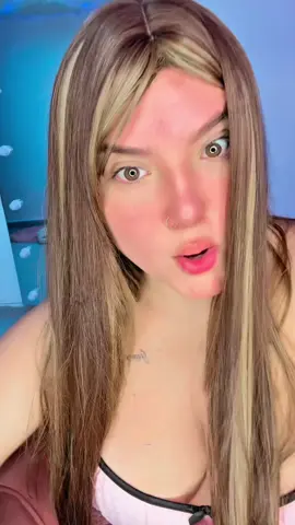 A post by @sooy_barbiee on TikTok caption: #sooy_barbie #freefire_lover #lasgemelasdelfree 