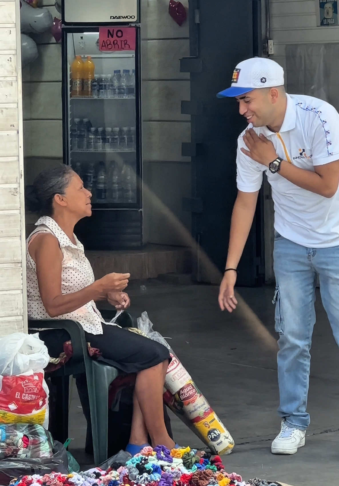 A post by @alexisvargass__ on TikTok caption: Bendecidos para bendecir, Gran día el de hoy🙏🏼🥺 ft:@innovatech_2024 #bendiciones #ayudas #viral 