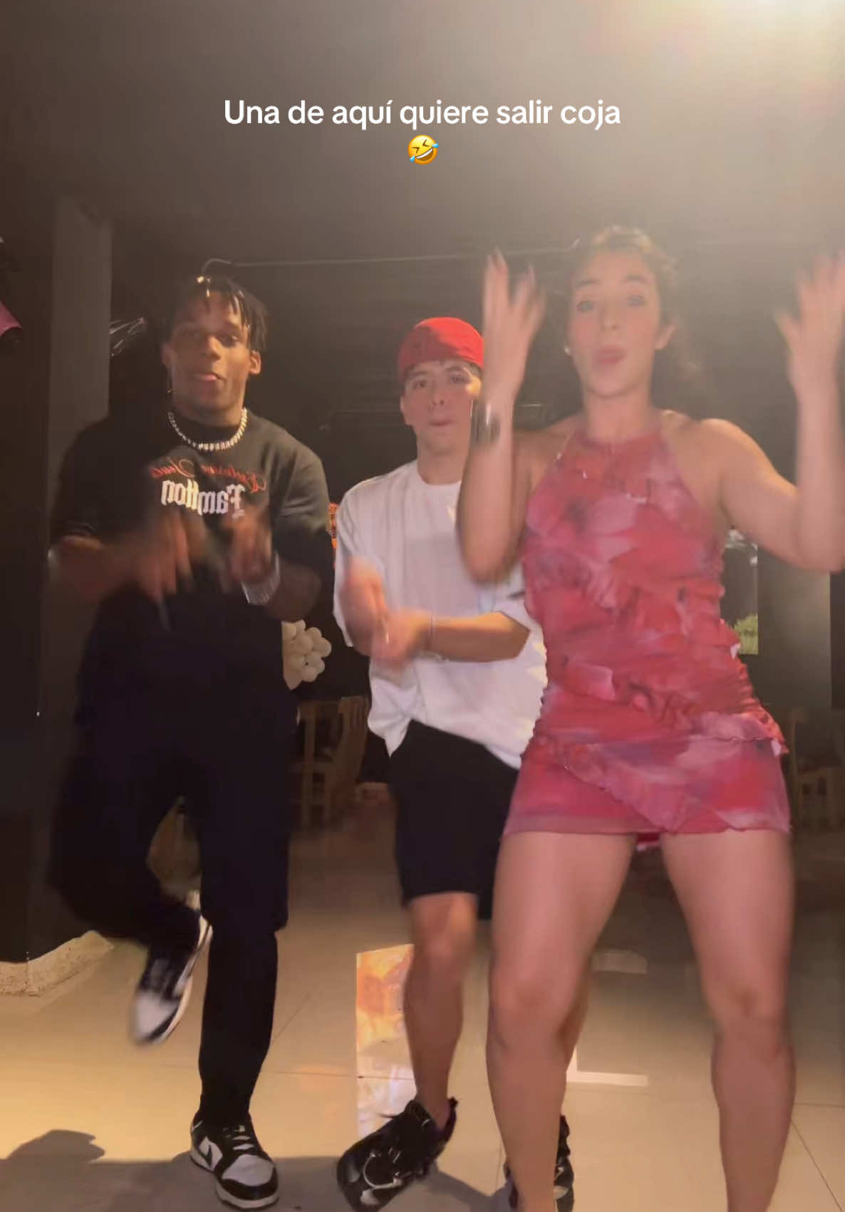 A post by @katy_carrdona on TikTok caption: Deiby se iba lentamente ❤️