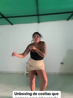 A post by @andreinasacaria on TikTok caption: Cualquier información en Instagram #venezuela🇻🇪 #greenscreen #parati 