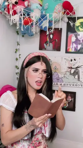 A post by @nadiazuniga on TikTok caption: #foryoupage #foryou 