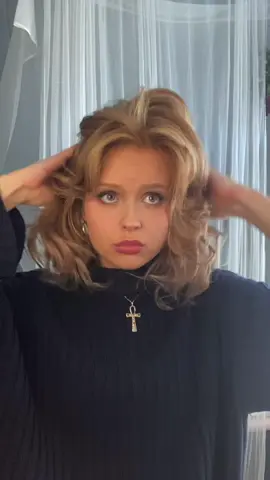 A post by @ainomagdalena on TikTok caption: Easiest blowout ever💕 #tymostylux #tymobeauty #tymo #tymothermalbrush #blowoututorial 