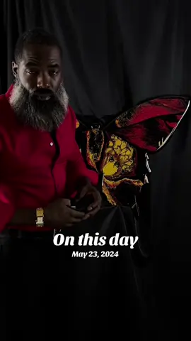 A post by @mauricerobinson on TikTok caption: #onthisday #Art #creative #artist#artsandcrafts #woodworking #Beardedartist #beardedblackmen #TOPREELS #Art #handcrafted #epoxyresin #focus #artistic #artists #artlovers #peace & artexhibition #acrylicpainting 👨🏿‍🎨Message for details STAY TUNED