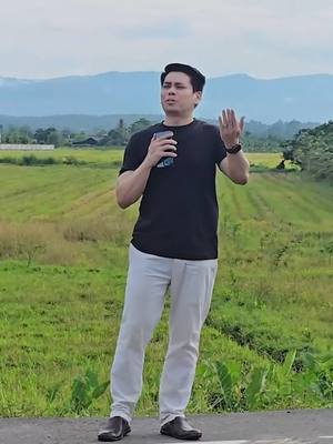 A post by @nyanlinaung_uyf on TikTok caption: ဘာပဲရောင်းရောင်း ရောင်းကောင်းဖို့ #nyanlinaung #success #foryoupagereels #winner #choices #SuccessJourney #book #motivation #reelsvideoシ #learning #earthquake #saleproducts #business #lifelessons #Success #successquestion #successmotivation #businessgrowth #mindset #changeyourlife