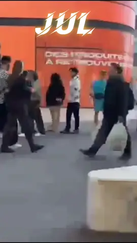 A post by @mydjack on TikTok caption: Jul en concert. On est dans la queue prêt pour le concert mythique dans le plus beau stade du monde Le vélodrome de Marseille.#marseille #jul #fyp #concert #velodrome #bandeorganisé 