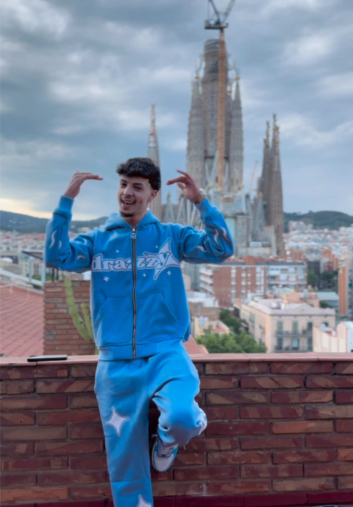 A post by @eldjenn on TikTok caption: Thoulk la vérité ✅
