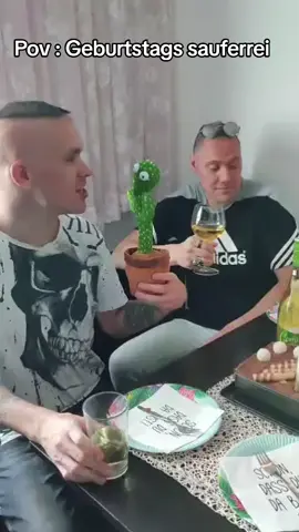 A post by @ on TikTok caption: #follower #MaestriDelPov #funny #atv #freundeskreis #lustig #trend #f #f #follovers #fypシ゚viral🖤tiktok #fypviralシ #fypシ #viral #comedy #followers➕ #fypシ゚viralシfypシ゚viralシalシ #following #community #fbreelsfypシ゚viral #fypシ゚viralシ @🎬DANIEL KOMMT VORBEI!!! 🎥🎥 @📺🎥DANIEL🎥📺 @TikTok @Facebook 