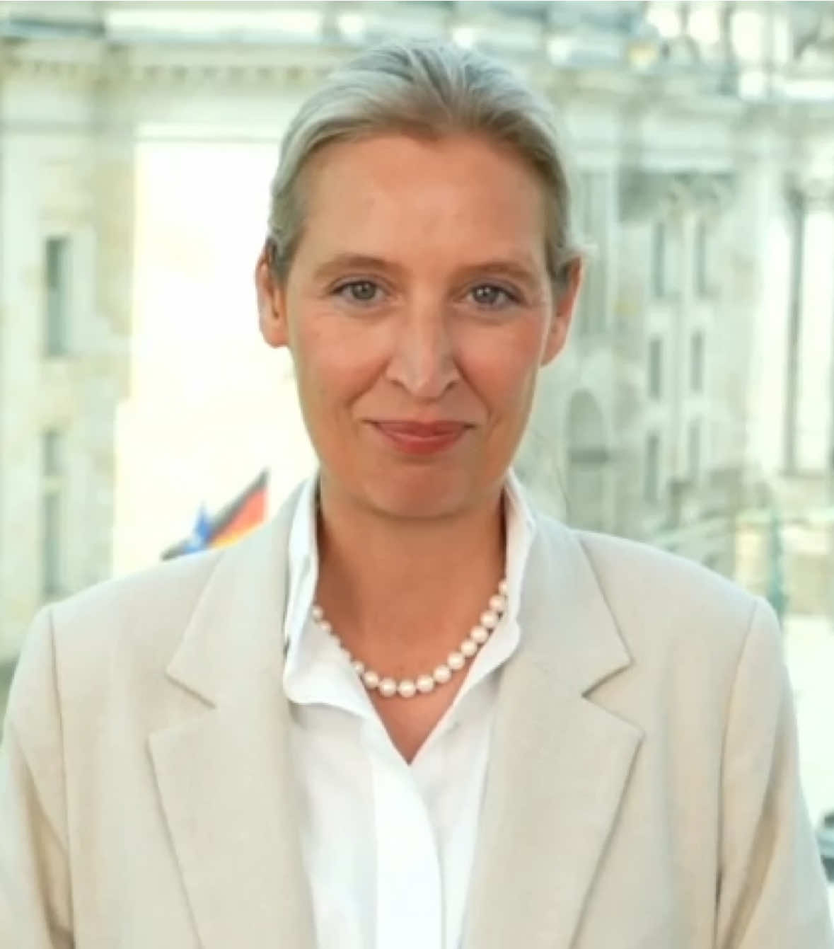 A post by @alice_weidel_afd on TikTok caption: Ich wünsche der @afd_lsa einen erfolgreichen Landesparteitag! Bald werdet ihr die 40%-Marke überschreiten - und 2026 die absolute Mehrheit in Sachsen-Anhalt holen! #AfD #sachsenanhalt #landesparteitag #AfDLSA #jetztafd #mehrheit2026 #alternativefürdeutschland #politik #fürdich 