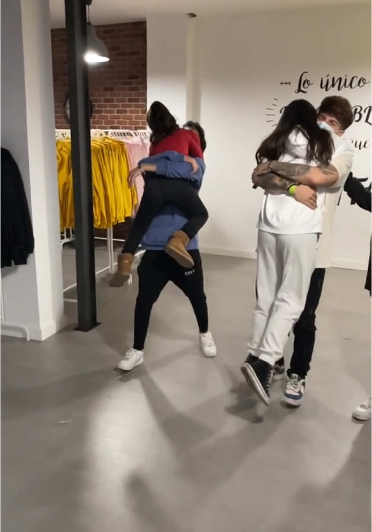 A post by @joosejulioo_002 on TikTok caption: Siempre ❤️