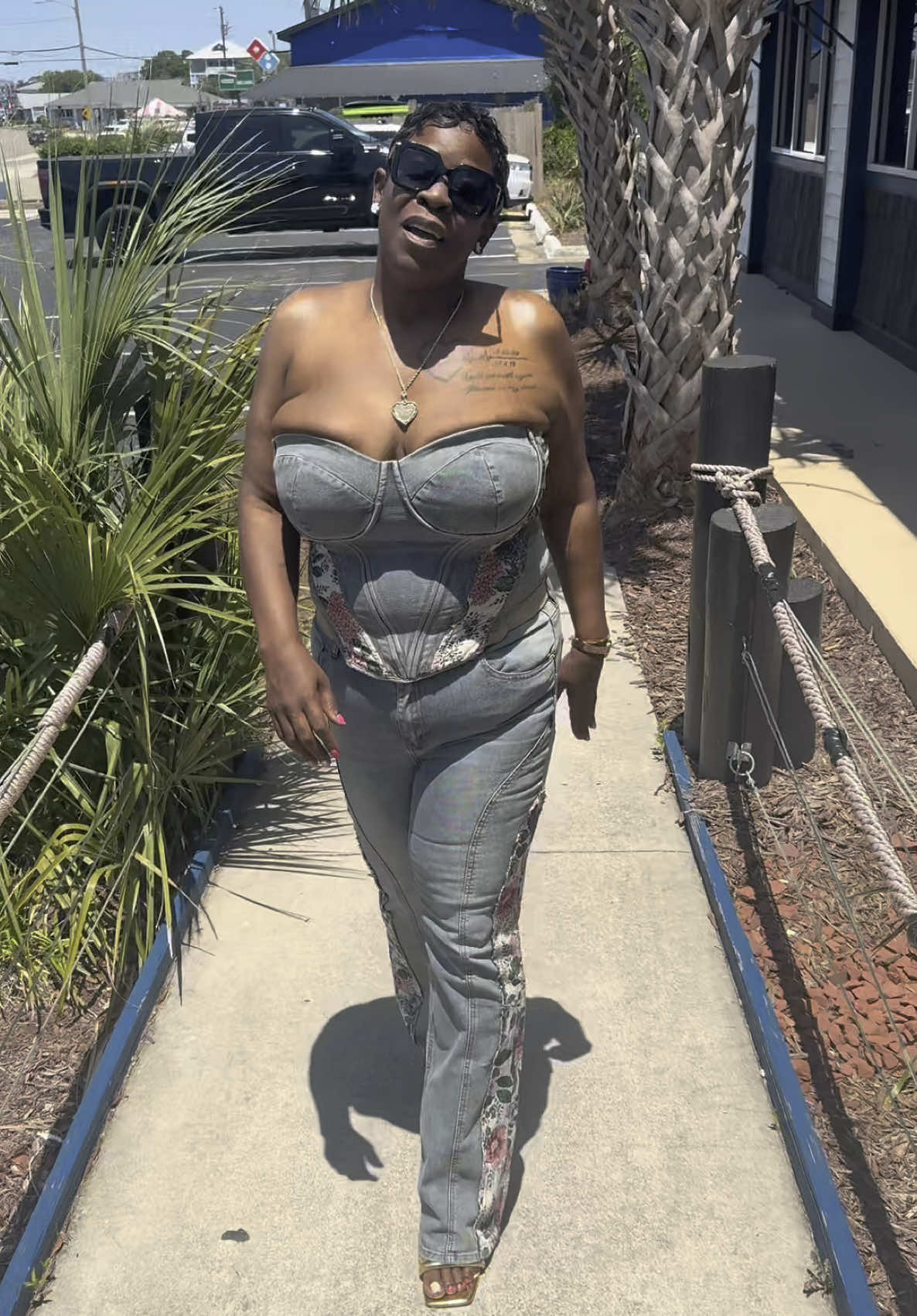 A post by @b1gbutlerr on TikTok caption: Shay got her groove back 🌴😂