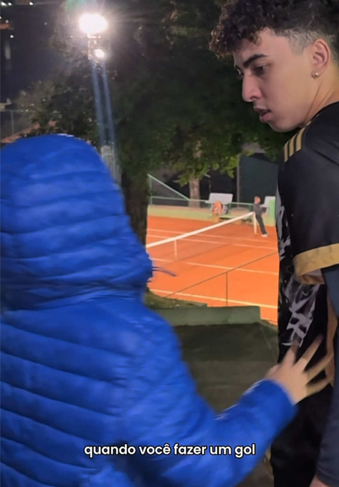 A post by @jaobastos on TikTok caption: Ele foi torcer pra mim e eu fiz 2 gols pra ele! #irmaos #comemoração 