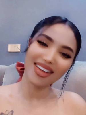 A post by @tafach06 on TikTok caption: #v #video #voiceeffects ❤️🍓