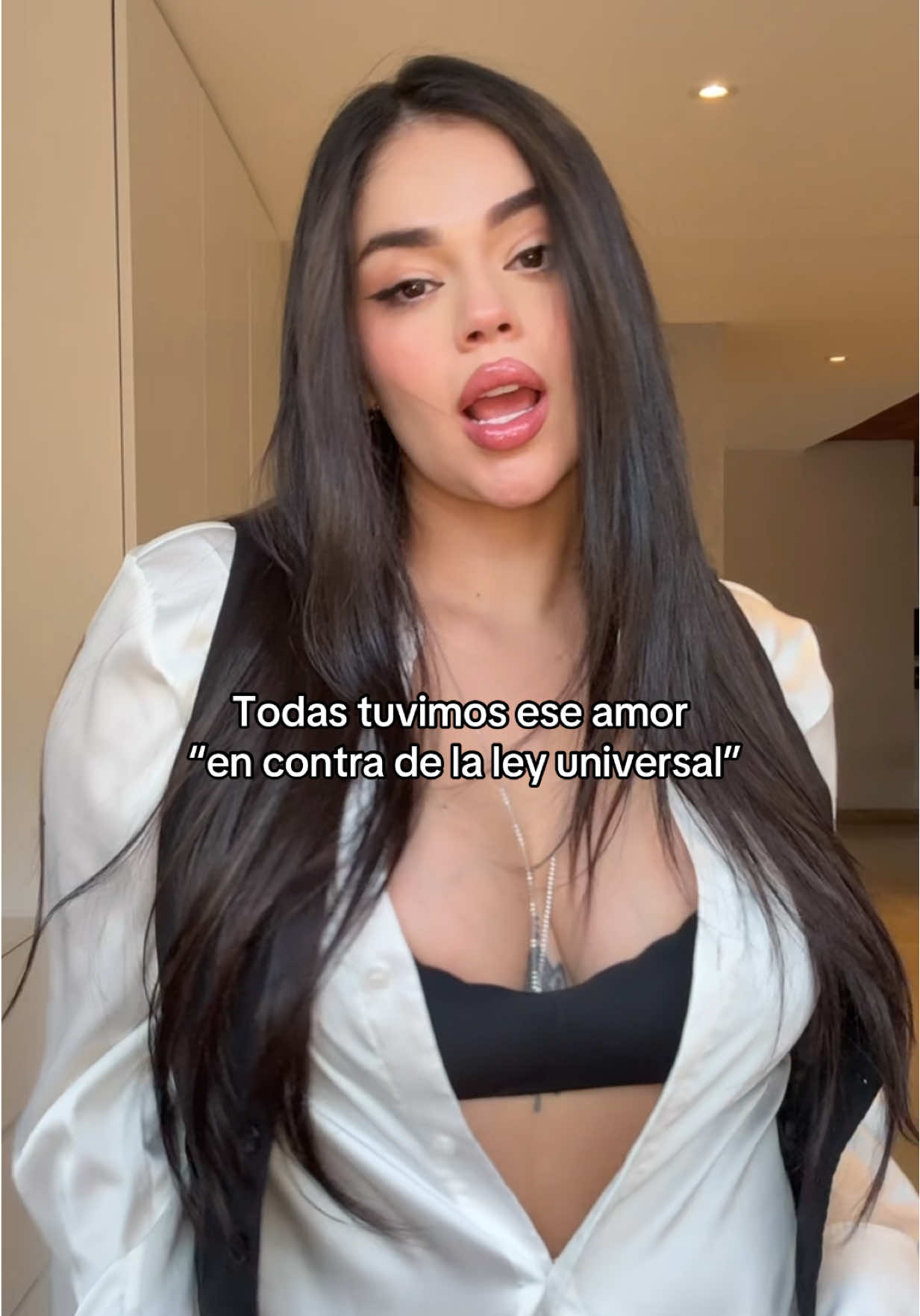 A post by @la_seguraa on TikTok caption: Quien no? >>>  #fyp #lasegura #fyi #videoviral #tendencia #beele #amor #trends 