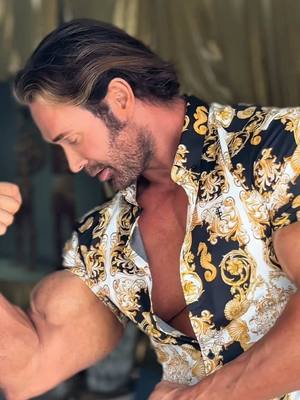 A post by @mikeohearn on TikTok caption: Quick 3 piece 