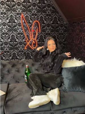 A post by @xomgitsbunnie on TikTok caption: Our babygirl @J E S S I E  M U R P H is on the couch this week! Drops Sunday for all members & Monday for all listeners 🎙️👱‍♀️ #dbpodcast #jessiemurph 