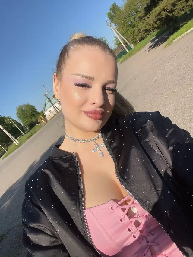 A post by @karina_barbie__ on TikTok caption: ❤️