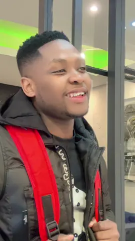 A post by @handsome_khuthuza on TikTok caption: Aweeee🔥🔥🔥🎶#khuthuzahandsome 