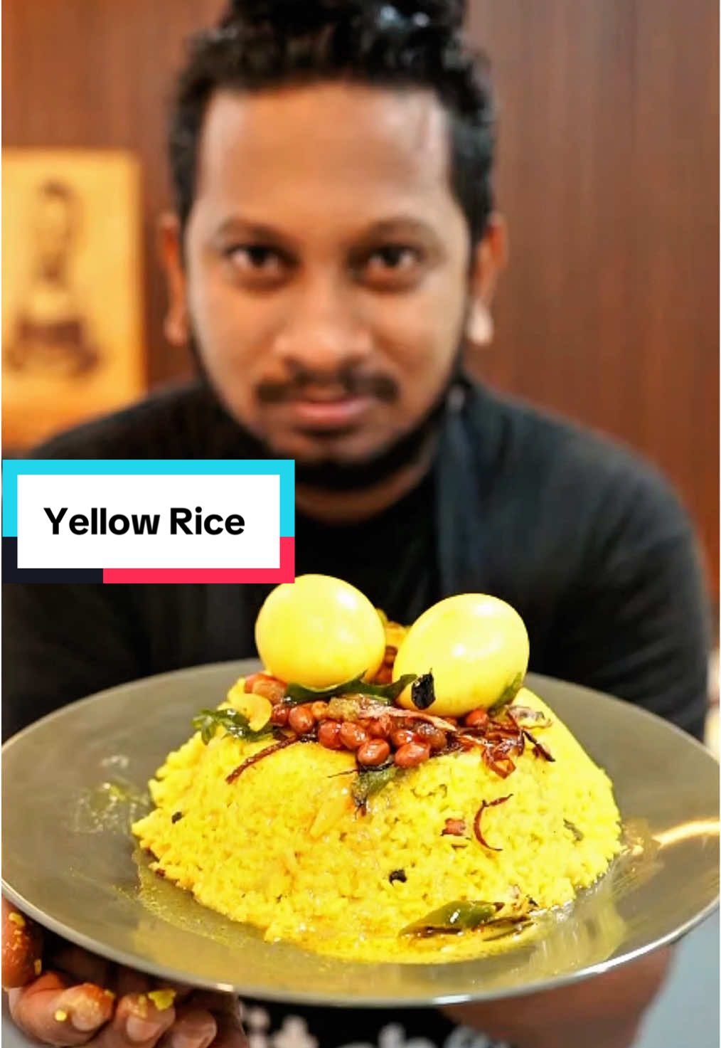 A post by @dinux_kitchen on TikTok caption: Yellow Rice Recipe 💛#whattocook #wheretoeat #tiktokvlog #dinuxkitchen 