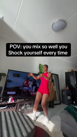 A post by @jessicamashaba20 on TikTok caption: MIX OUT ON YOUtube🧍‍♂️🤭full video on IG! 