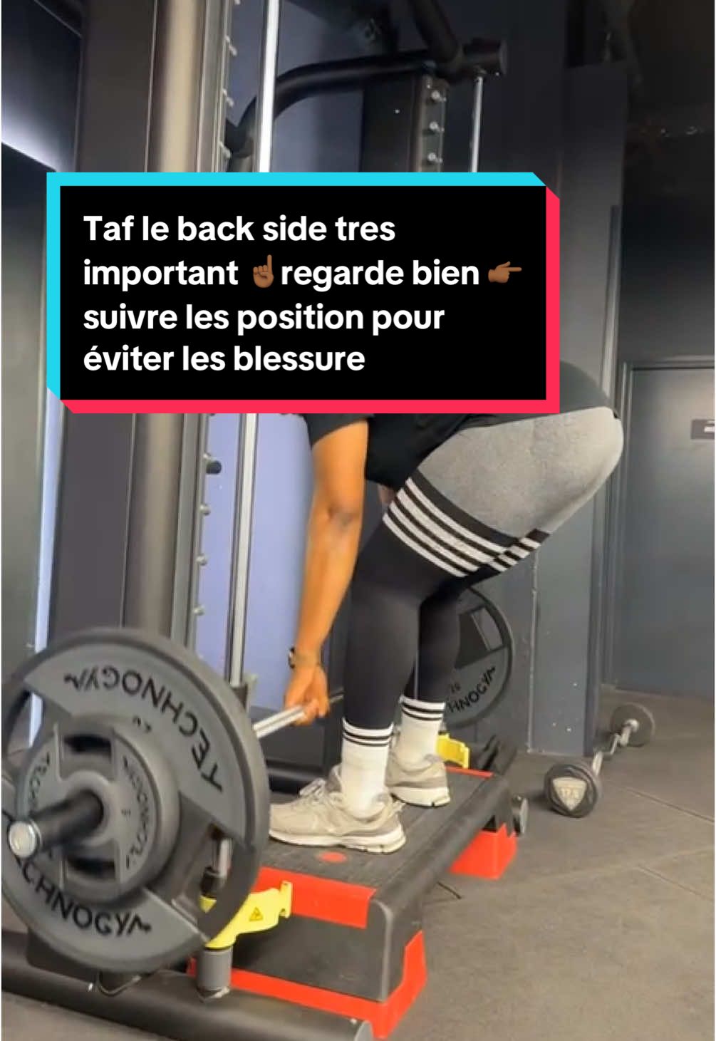 A post by @nate_kams on TikTok caption: Taf le back side tres important ☝🏾regarde bien 👉🏾 suivre les position pour éviter les blessure #glutesworkout  @@naté_kams💎 