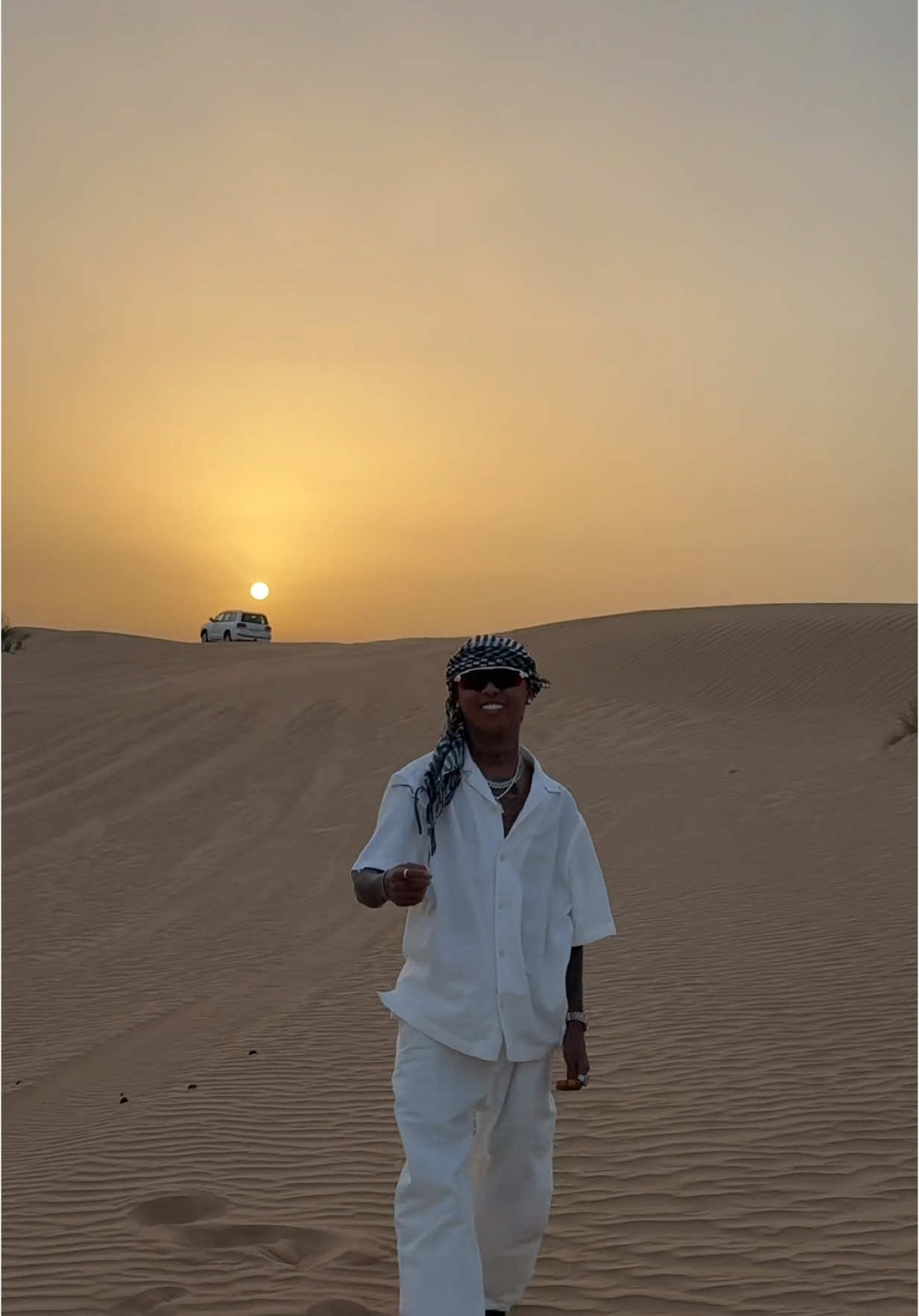 A post by @whamoscruzz on TikTok caption: HABIBI #fyp #whamos #trending #Dubai 