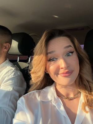 A post by @monicaraduofficial on TikTok caption: Oare de ce ? 😅🤣