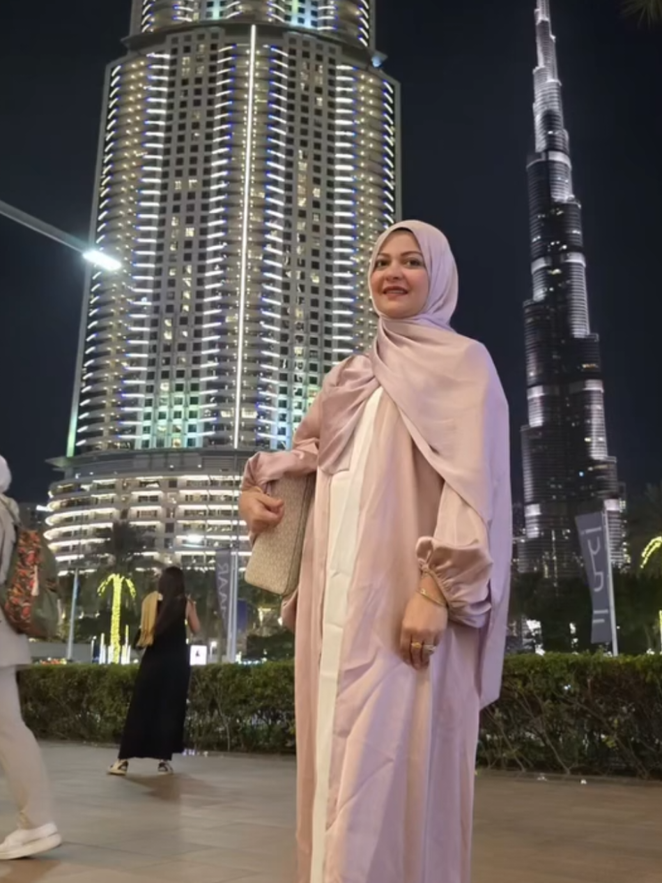 A post by @wahidastinyworld on TikTok caption: #wahidastinyworld #tiktokviral #tiktok #foryoupage❤️❤️ #fypage #fypシ゚viral #fypシ #foryoupage #dubai 