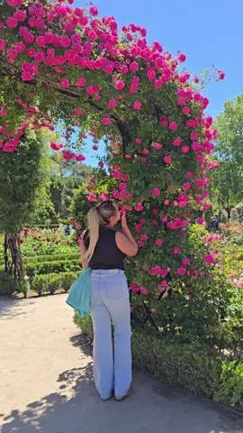 A post by @florentinamirela0 on TikTok caption: #foruyou #🥰 
