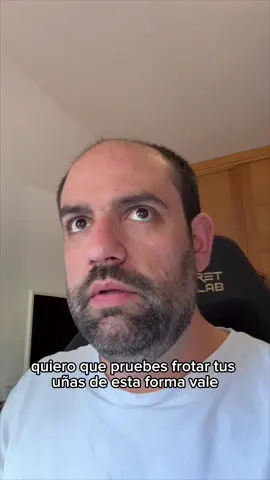 A post by @danielfez on TikTok caption: Frótate las uñas para que te crezca… #humor #parati #tiktokyyo 